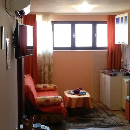 J&l Apartment *