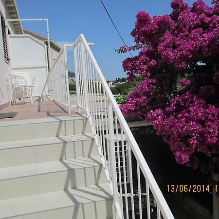 J&l Apartment *