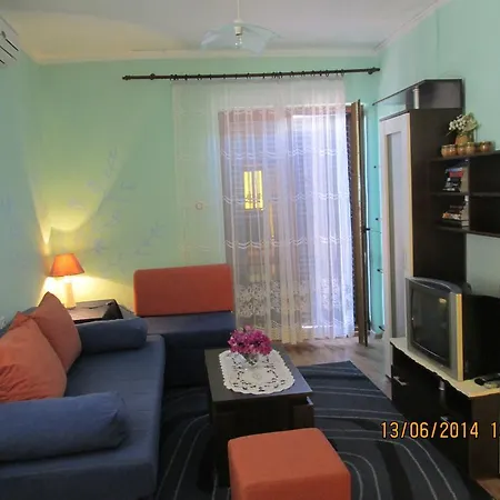 J&l Apartment
