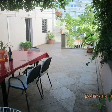 J&l Apartment